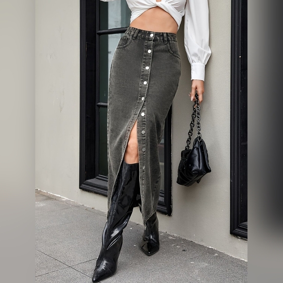 Button Up High Rise Denim Skirt - Picture 4 of 5